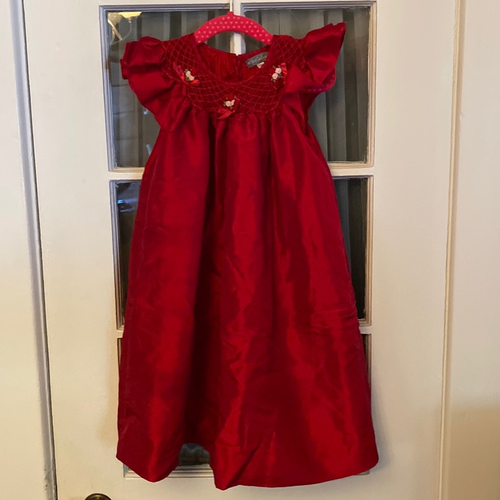 Petit Confection 4T Red Smocked Collar Button Back Puffy Dress